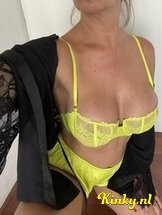 khloé-prive-ontvangst-via-kinky-651bc059676a4f001a43929a