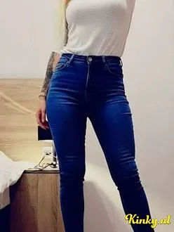 emma-escort-via-kinky-699f084218e9e60013773c0f