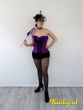 isabeau-virtual-sex-via-kinky-67ceb5ff50f8cc00134358d0