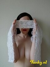 isabeau-virtual-sex-via-kinky-67b6812288c70e0012d0bea6