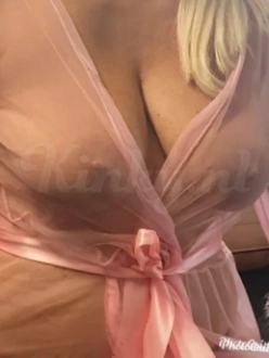 sharon-erotische-massage-via-kinky-68346bdf31f4b00013ba174e