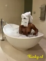 summer-erotische-massage-via-kinky-638464f9fd7dfc0013717206