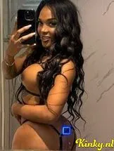 nahomy-prive-ontvangst-via-kinky-68c14e0a2f74810013c81b4b