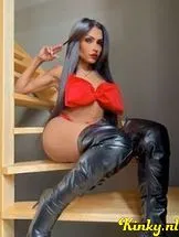 mirela-prive-ontvangst-via-kinky-69145490aef88e0013c9bf4c