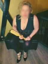 jezebel-bdsm-via-kinky-67fb7128375bfd00131866e8