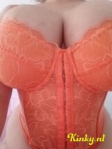 esmee-virtual-sex-via-kinky-67e6997b505e9b001262a41e