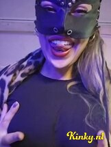 bentley-en-roxx-virtual-sex-via-kinky-6722488260eeca001336560a