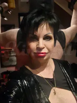 isabel-bdsm-via-kinky-69de9d88fea7580013dc4e86