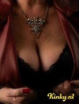 simone-erotische-massage-via-kinky-652922c5676a4f001a43b034