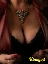 simone-erotische-massage-via-kinky-652922c5676a4f001a43b034