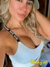 yvette-escort-via-kinky-64df806b77d8ad0019b08595