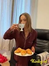 emely-prive-ontvangst-via-kinky-699835ca58319b0012dcd01c