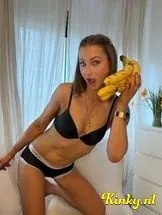 emely-prive-ontvangst-via-kinky-699835cca0117b0014e188f4