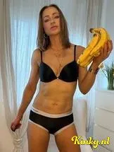 emely-prive-ontvangst-via-kinky-699834e6b58625001325b9a6