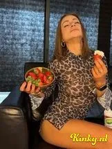 emely-prive-ontvangst-via-kinky-699834eac89a7b001322cd3f