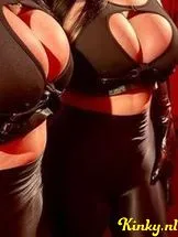 ines-bdsm-via-kinky-6919aa82aef88e0013c9cab3