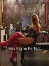 meesteres-payne-bdsm-via-kinky-68dfe2e24884f30013e8aced