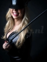 meesteres-payne-bdsm-via-kinky-64b301ca255b730012bfc568