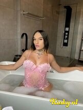 alya-prive-ontvangst-via-kinky-655c22a9d97763001a4ff6f4