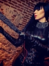 skade-bdsm-via-kinky-656e6cd18bec2e0012770cfa