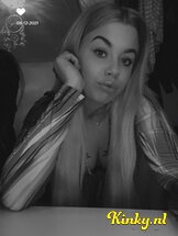 michelle-virtual-sex-via-kinky-6744855e9a08f700139ed59d