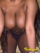 saray-prive-ontvangst-via-kinky-65d7af8c9a9ff30019842271