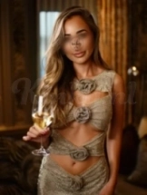 lizzy-escort-via-kinky-67050c6e8f067a001370f002