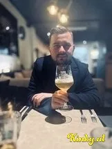 robiño-escort-via-kinky-65ca168f3f65fc001ad0e6c1