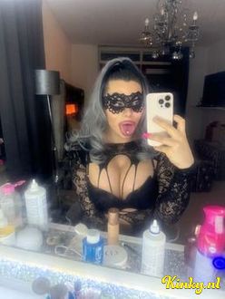 souhaila-prive-ontvangst-via-kinky-694103b18d214000135433da