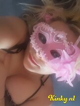 yvonna-prive-ontvangst-via-kinky-648ece8b26f46900123ab34c