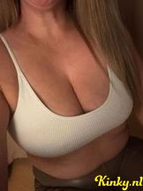 laura-escort-via-kinky-68c6a38a4884f30013e889ca