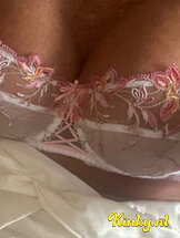 chloe-escort-via-kinky-68348ecb31f4b00013ba17e4