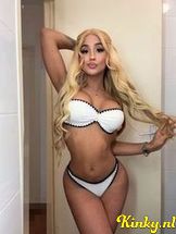 kendal-prive-ontvangst-via-kinky-68bada4d1240cb0013394b22