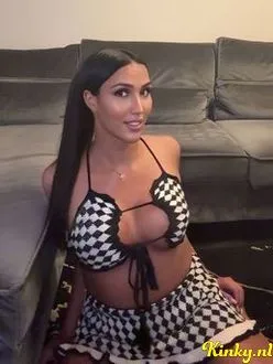 yasmine-ts-prive-ontvangst-via-kinky-6863d9d843e4b900138716d0