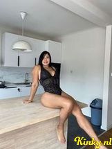 stefany-prive-ontvangst-via-kinky-68d5158bf6c6eb0013e5e93f