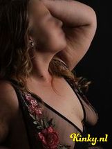 romana-escort-via-kinky-6942f51ad30fad001361356a