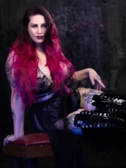 sadie-bdsm-via-kinky-67dc706854fa37001376967e