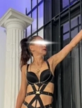 meesteres-nyiroro-bdsm-via-kinky-69a9935ee8ba2c0013f7389b