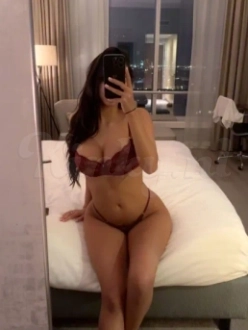 amina-prive-ontvangst-via-kinky-692ebc70f22bb400132463e6