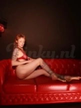 juli-bdsm-via-kinky-681a48019e10cc0013441ace