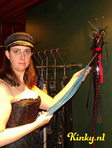 meesteres-lizz-bdsm-via-kinky-6785069777be71001330db15