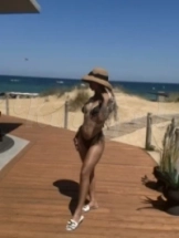 amira-escort-via-kinky-698b204a6b564c0013a0bb76