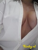 emma-erotische-massage-via-kinky-67765114ff530e0013358e48