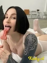 roxy-virtual-sex-via-kinky-679945811cfed900133d9e57