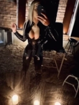 mistress-anna-bdsm-via-kinky-6793caeb26791600136d4be0