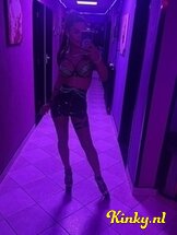 anna-bdsm-via-kinky-67c566eed3eebf00134e0681