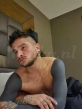 henrique-escort-via-kinky-69d0ac1054986b00132199c6