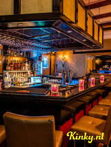 villa-weizigt-club-in-dordrecht-60a2659b038b10da4692113f