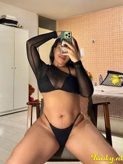 nahomy-prive-ontvangst-via-kinky-68b152399ee34c00133c93e7
