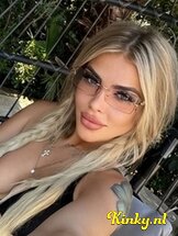 anastacia-escort-via-kinky-6841aedb43e4b9001386e4ff